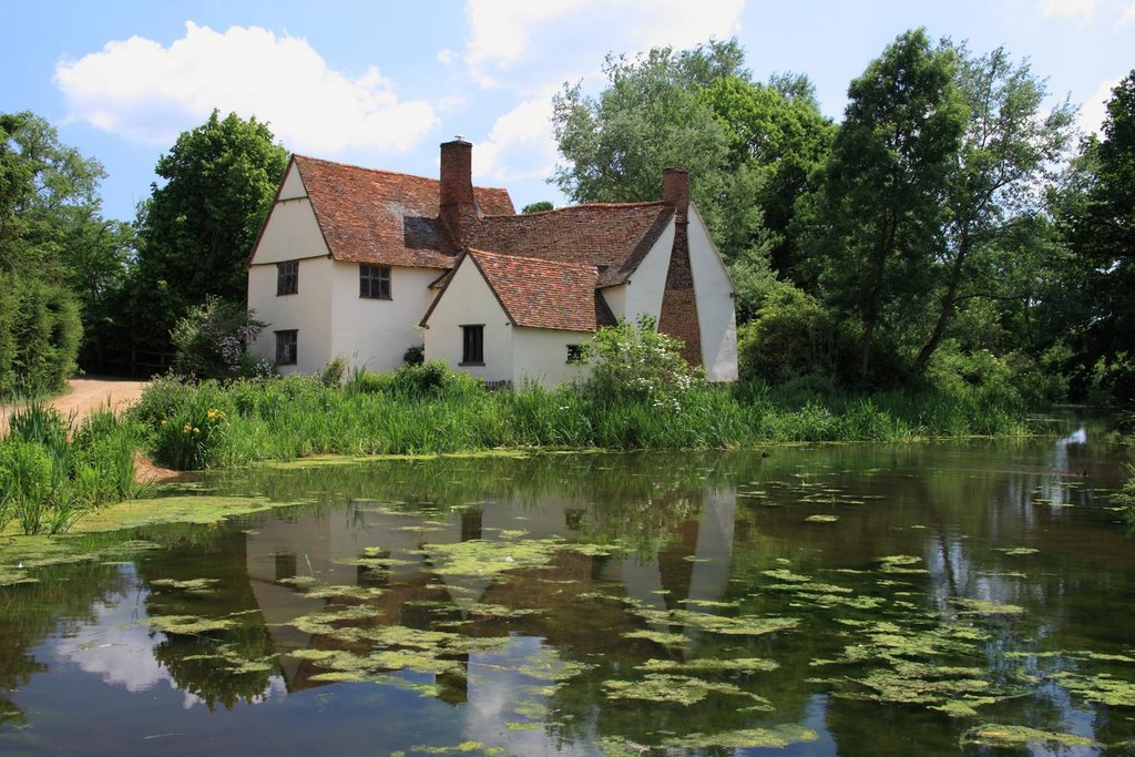 Willy Lotts cottage, June 2009 by Carl_S