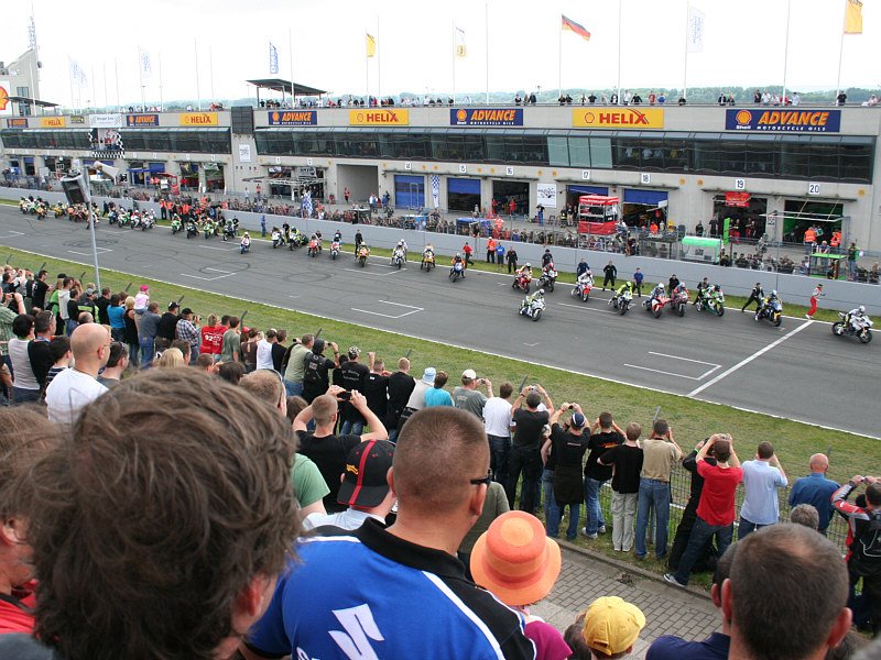 LeMans-Start zur Speedweek 2009 - http://triumph-forum.de by Schlossgespenst