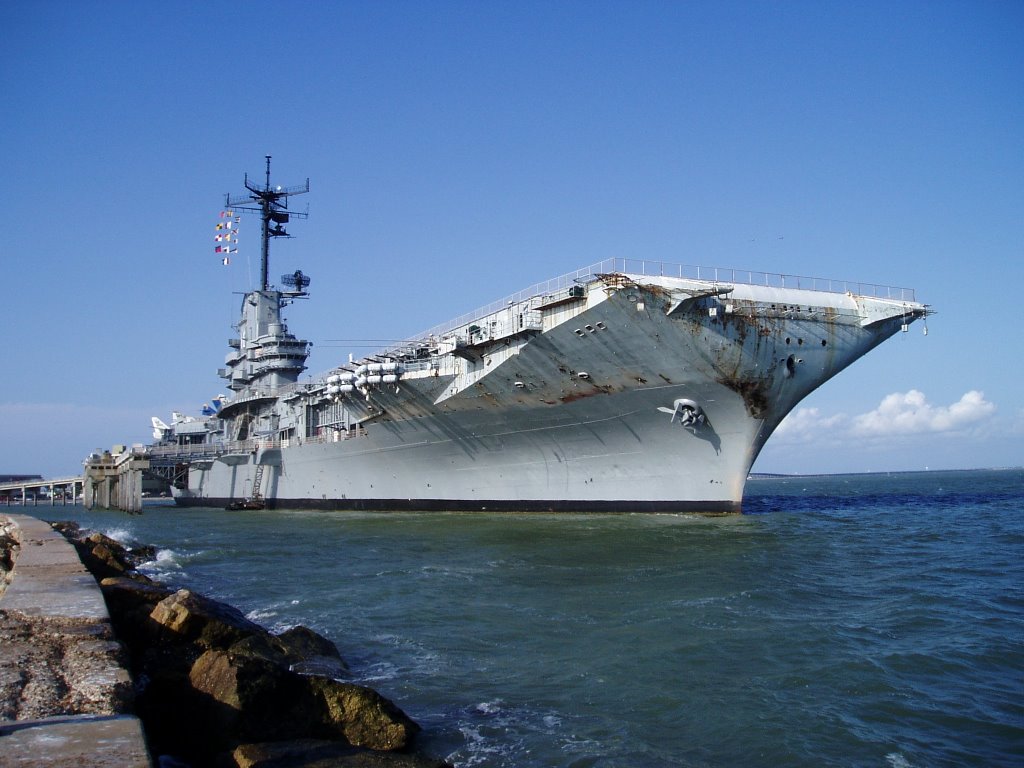 USS Lexington (CV/AVT-16) by Berlin_Brigade