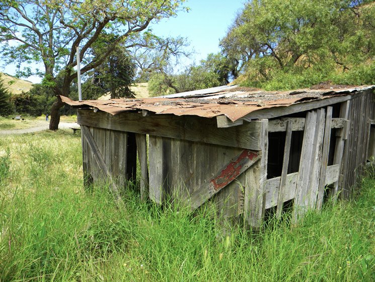 Scorpion Ranch Outbuilding by kmax000