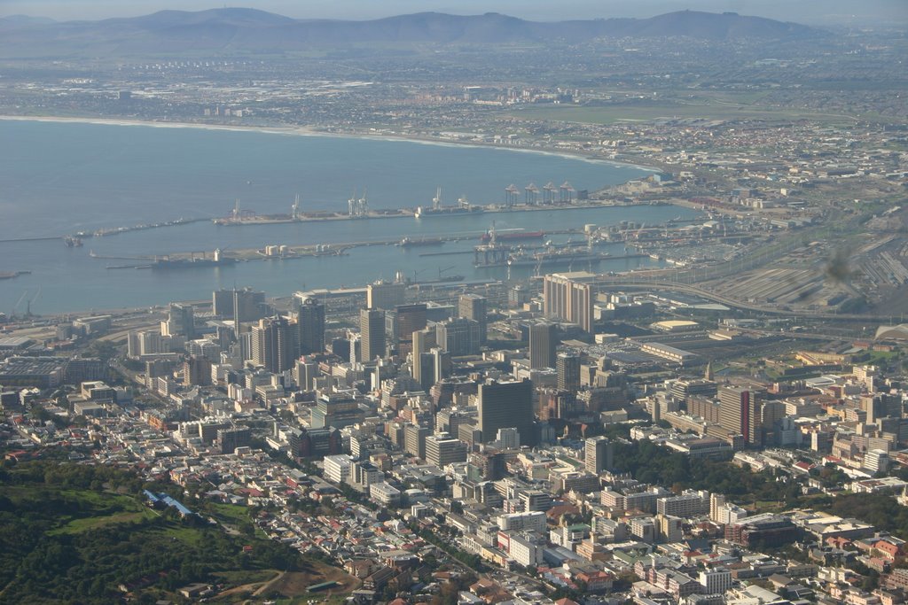 Ciudad del Cabo, vista desde la cima del Lion's Head, Sudáfrica, 26 de mayo de 2009 by XA-DUG