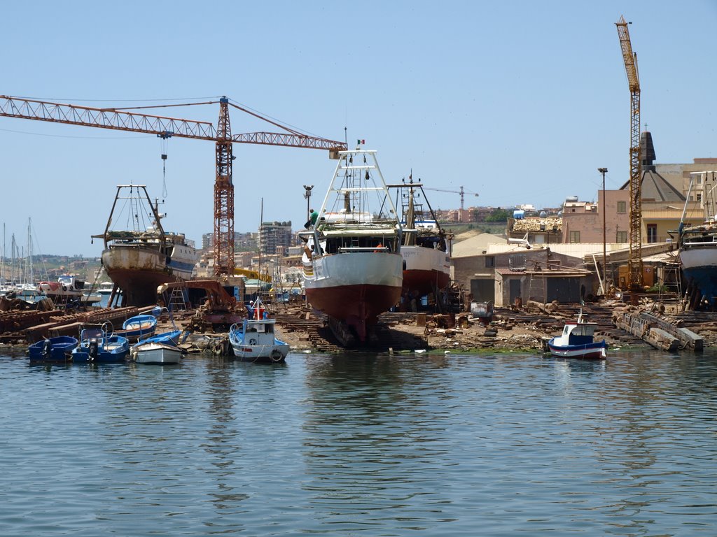 Il cantiere navale by Hans R. van der Woud…