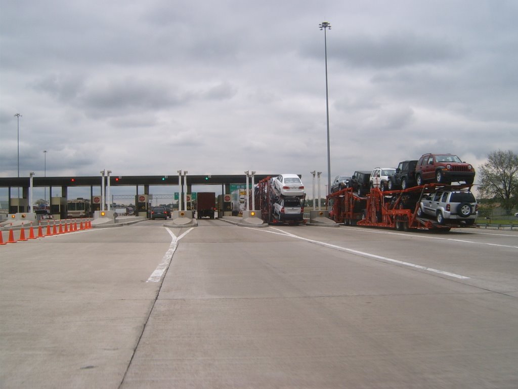 Gates from I-280 to Ohio Turnpike - 2007/17/05 by Przemek Kanadys