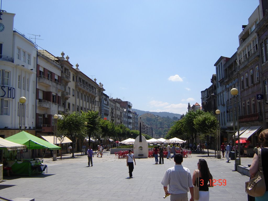 Avenue in Braga by Alcino Jorge