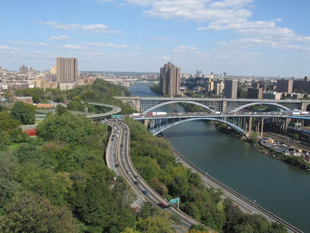 Washington Heights, East River, Bronx by Nando Prudhomme