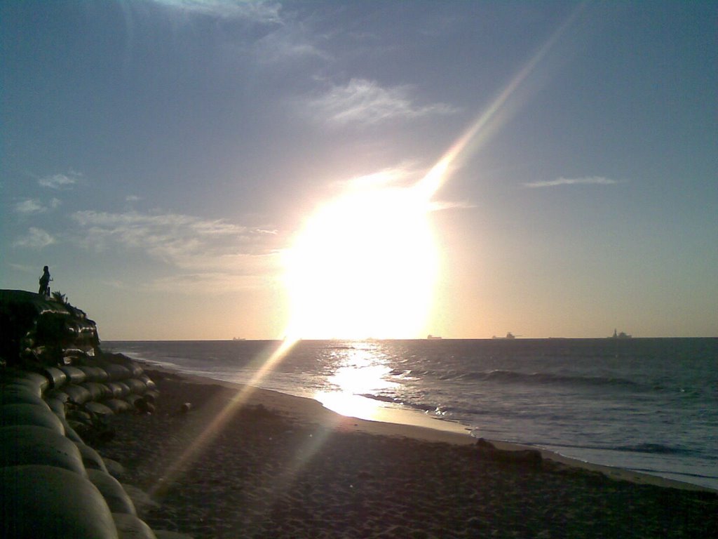 Atardecer en el Aeropuerto by ING NORE