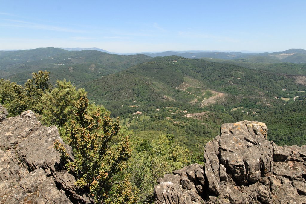 J12: Du col d'Uglas à Alès (9) by Jean Guillo