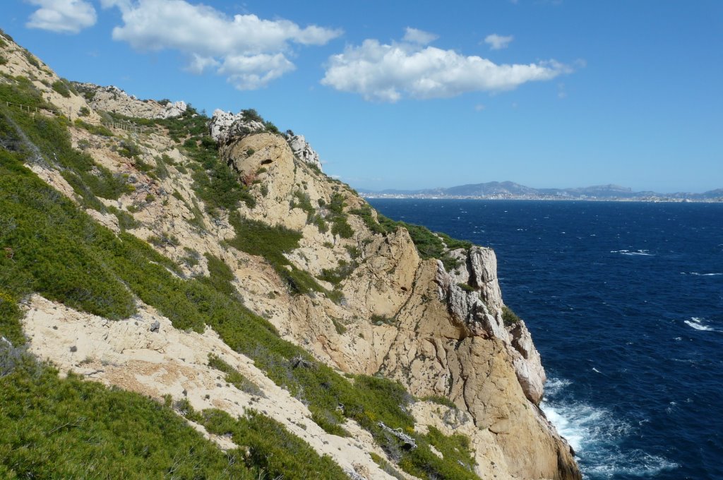 La Côte Bleue devant Marseille by Bernard Bost