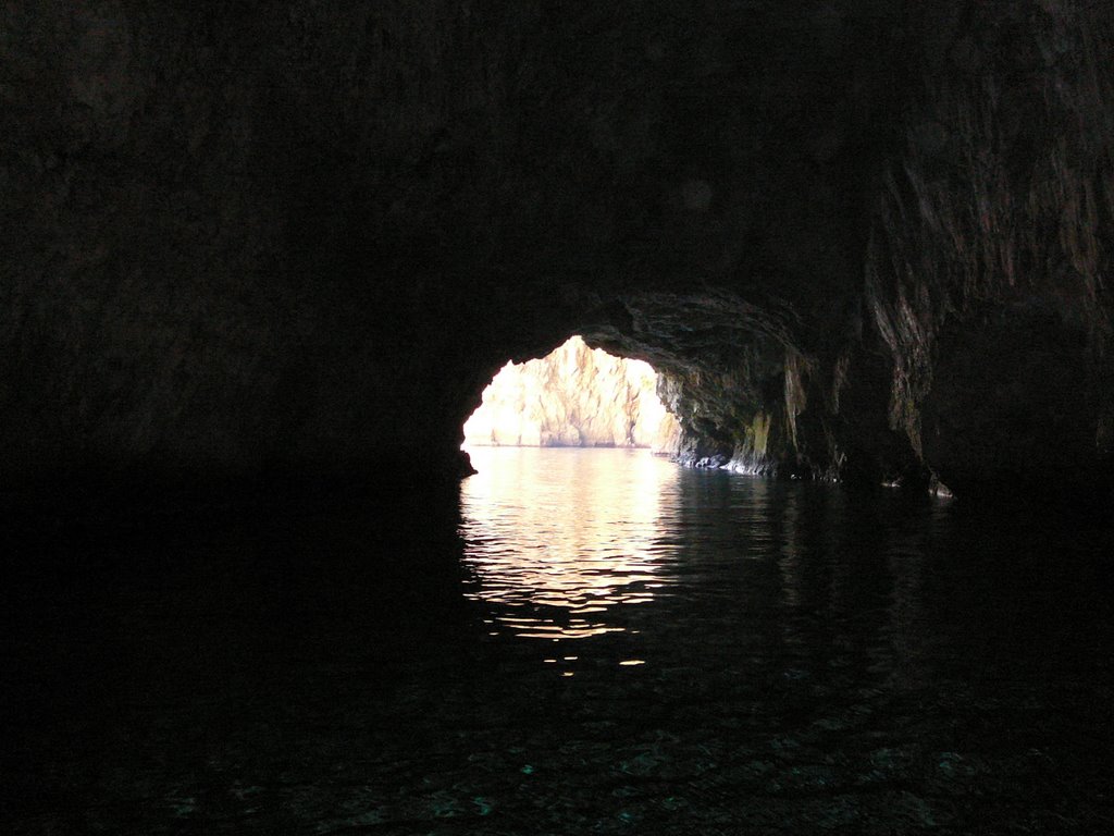 Blue Grotto - Malta by Dariusz Zaczkowski