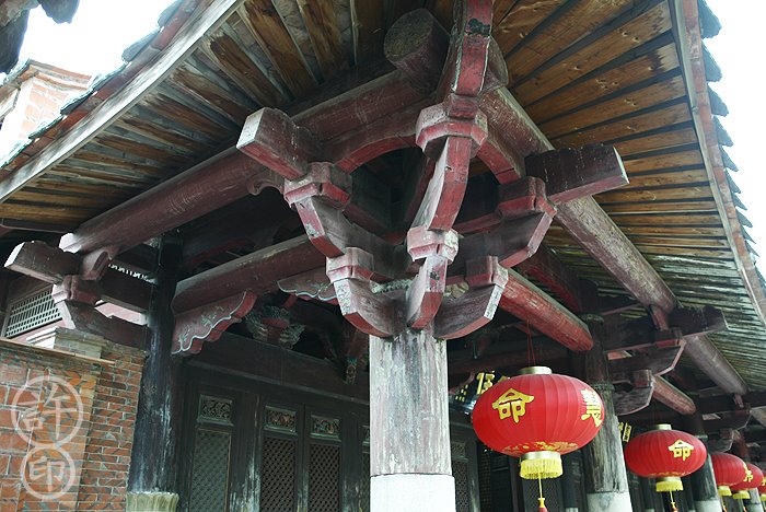 泉州市-承天寺(五代始建),大雄寶殿背立面轉角斗拱(民國重建),西元2009年攝 by 許's中國古建筑相冊