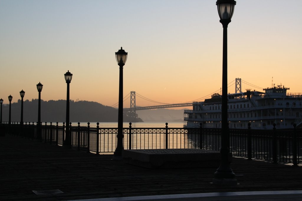 San Francisco Harbour near Embarcadeiro by F. Nogueira