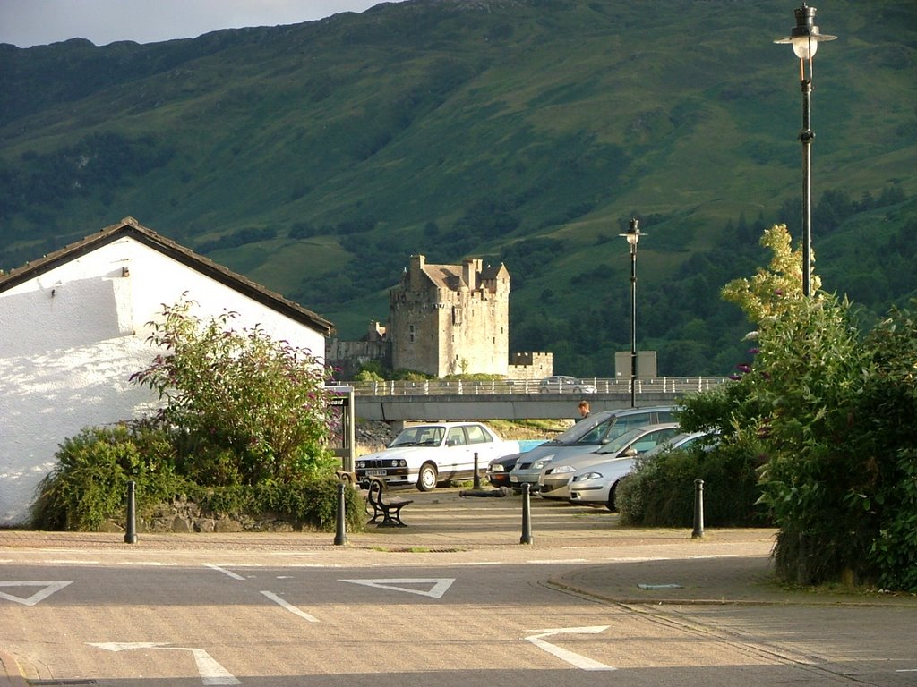 Eliean Donan Castle, Dornie 2006 (foto by Endre Gujdár, Budapest, Hungary) by Gujdár Endre