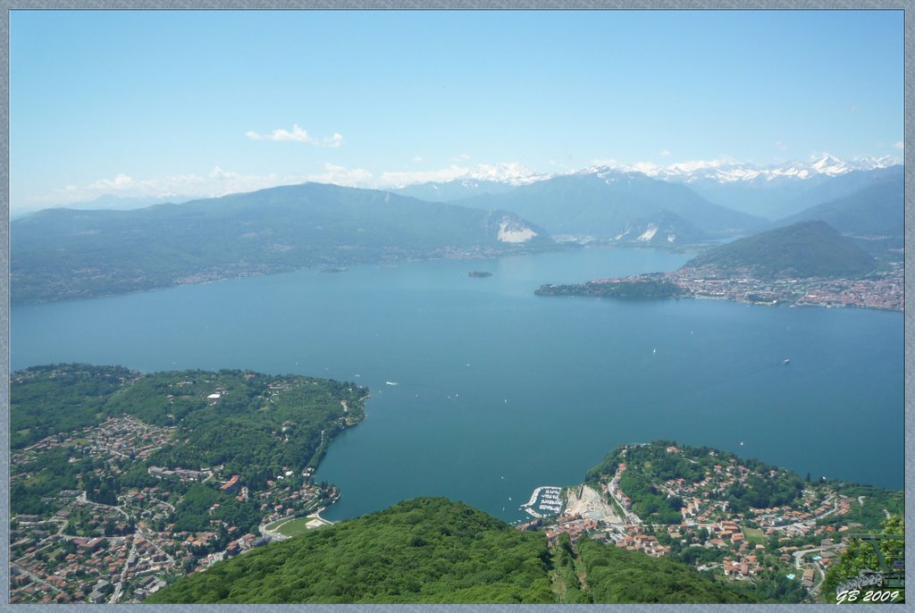 Panorama dal Sasso di Ferro sul Lago Maggiore by GabrieleB.77