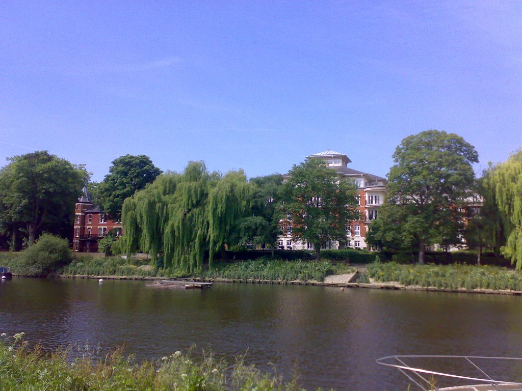 Thames Riverside, Richmond, TW10 by *Insert Coin*