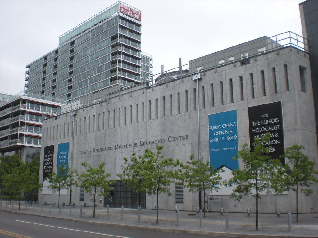 Main Facade of Holocaust Museum by Leskra