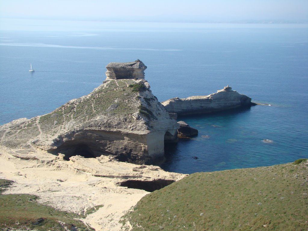 La pyramide et le croiseur by cricri69