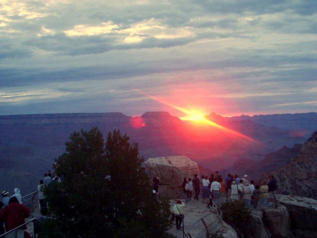 Waiting for sunrise, Mather Point, Grand Canyon National Park by Fred Camacho