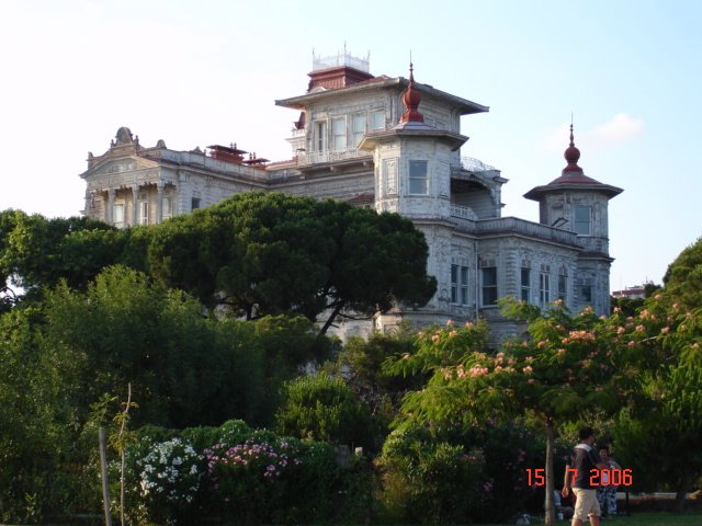 Caddebostan palace by ayhan benderlioğlu