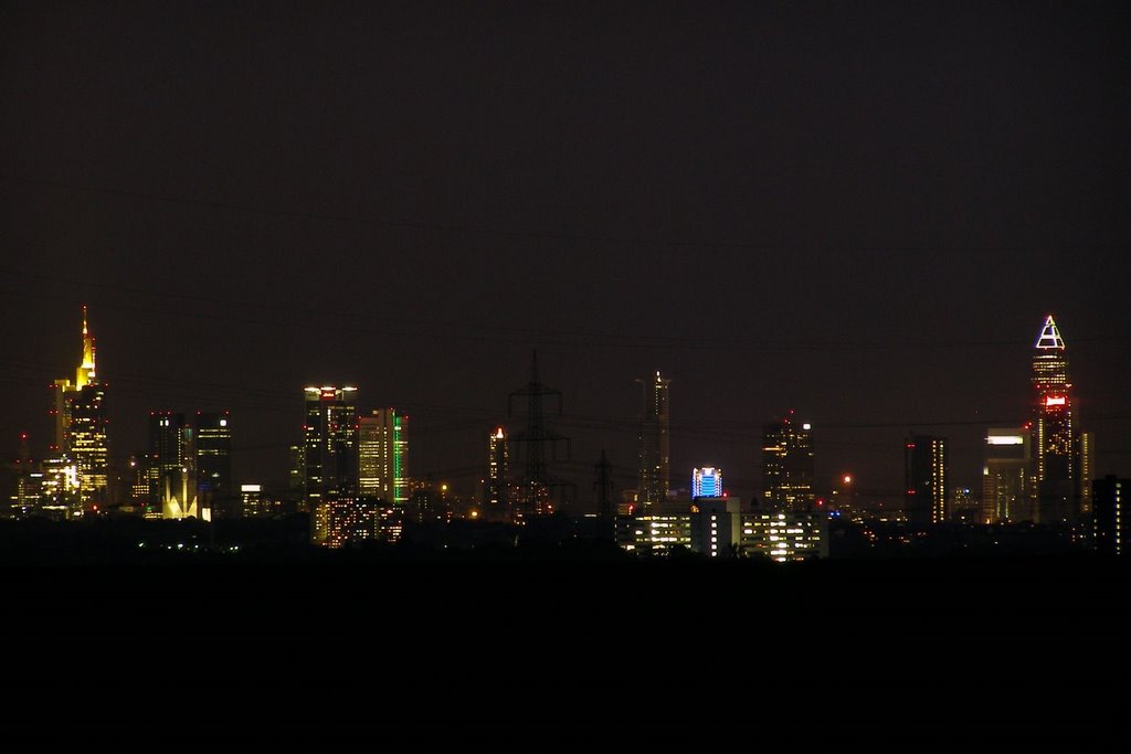 Abendliches Frankfurt - Von Weißkirchen gesehen by Mellow396