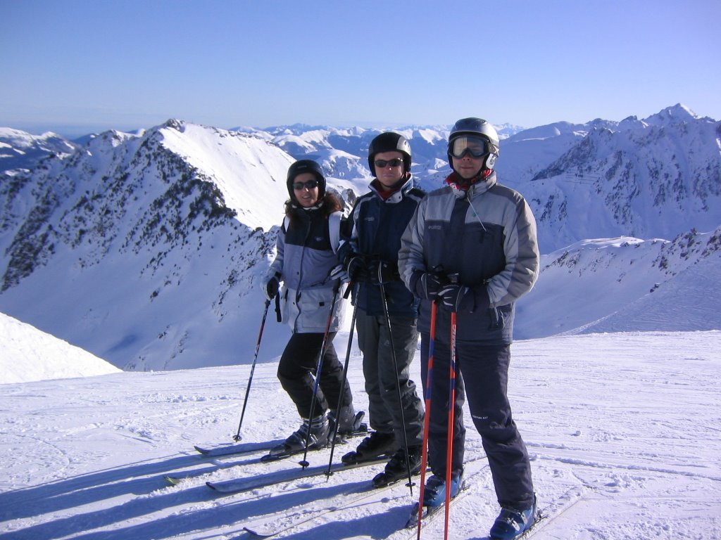 Esquiando es Cauterets (Rocío, Migué y Víctor) by rodrigo