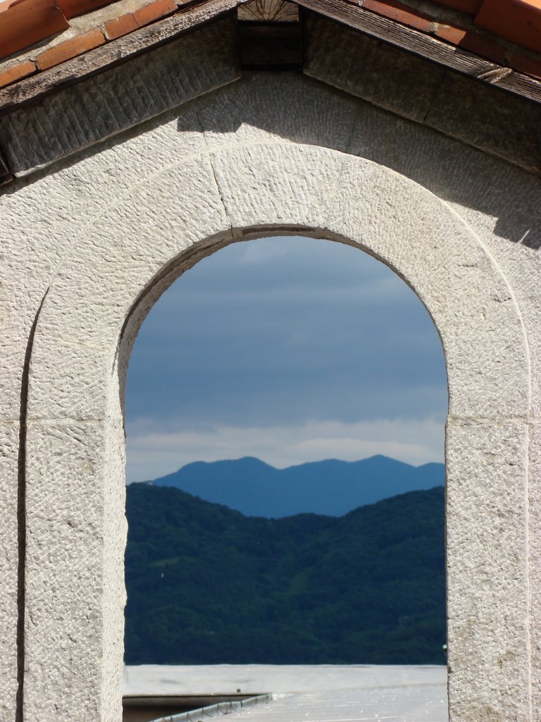 Finestra su Castelmonte by Eligio_Buson