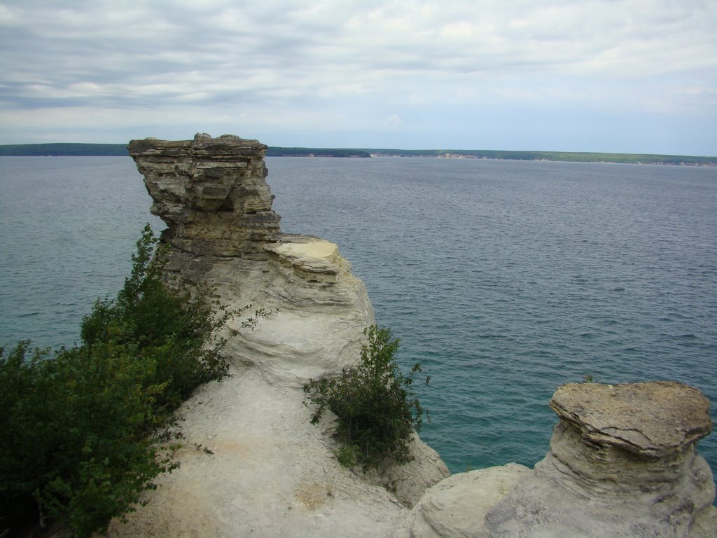 Munising Mi, Castel Rock by jgral