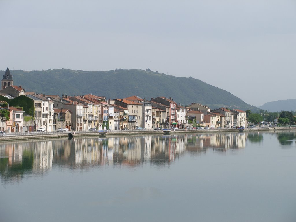 Saint Vallier von der Rhonebrücke aus gesehen by spaeth