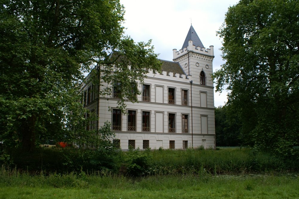 Ridderhofstad Beverweerd by Peter van der Wielen