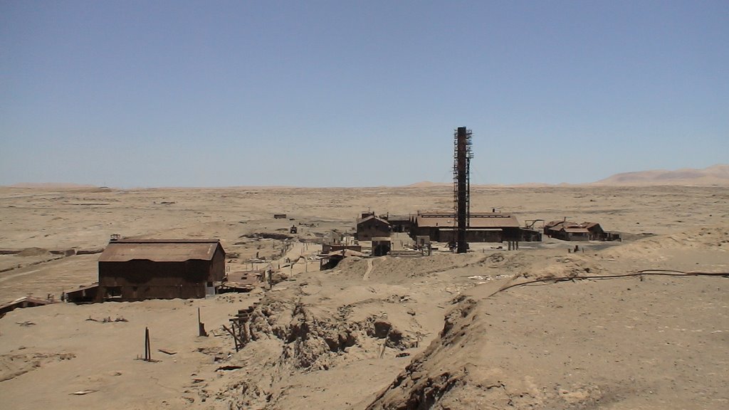 Salitrera Humberstone, vista desde las "tortas" by NelsonGB