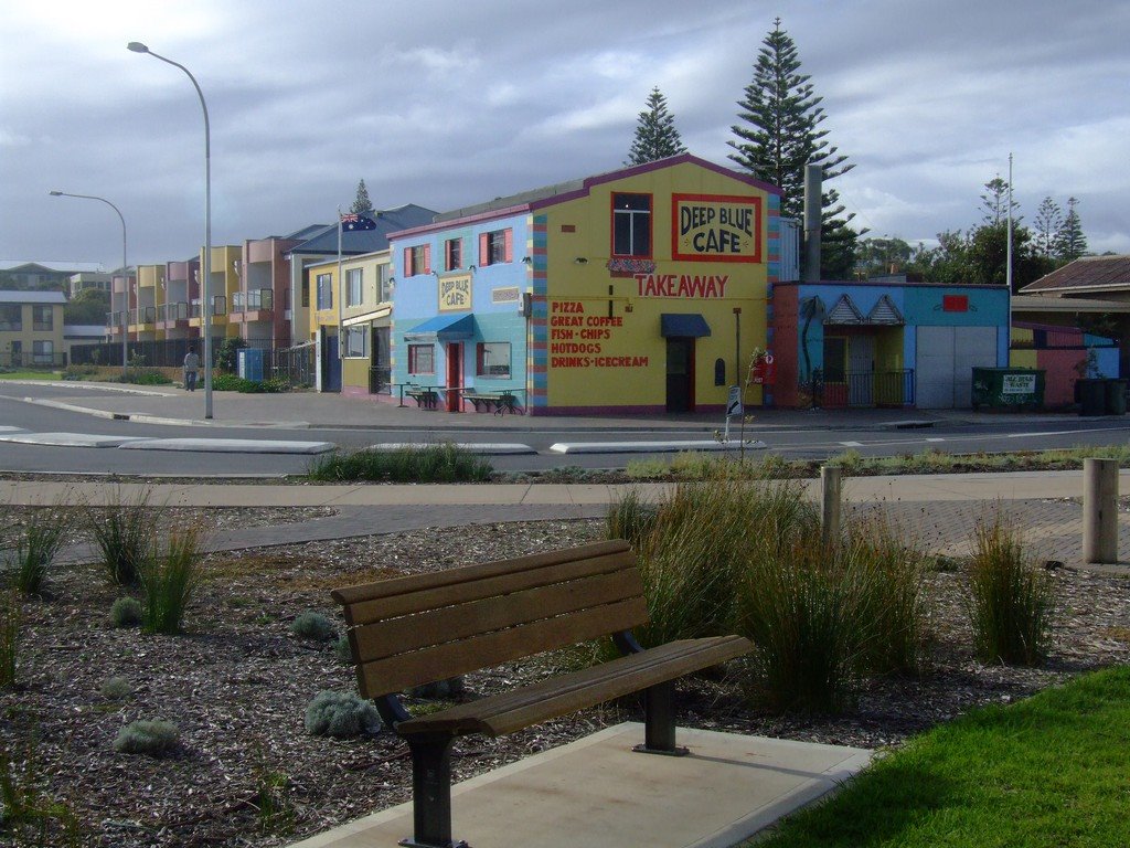 Moana Beach, South Australia (view from the beach park, towards the "DeepBlue" Cafe) by Aussi Wolf