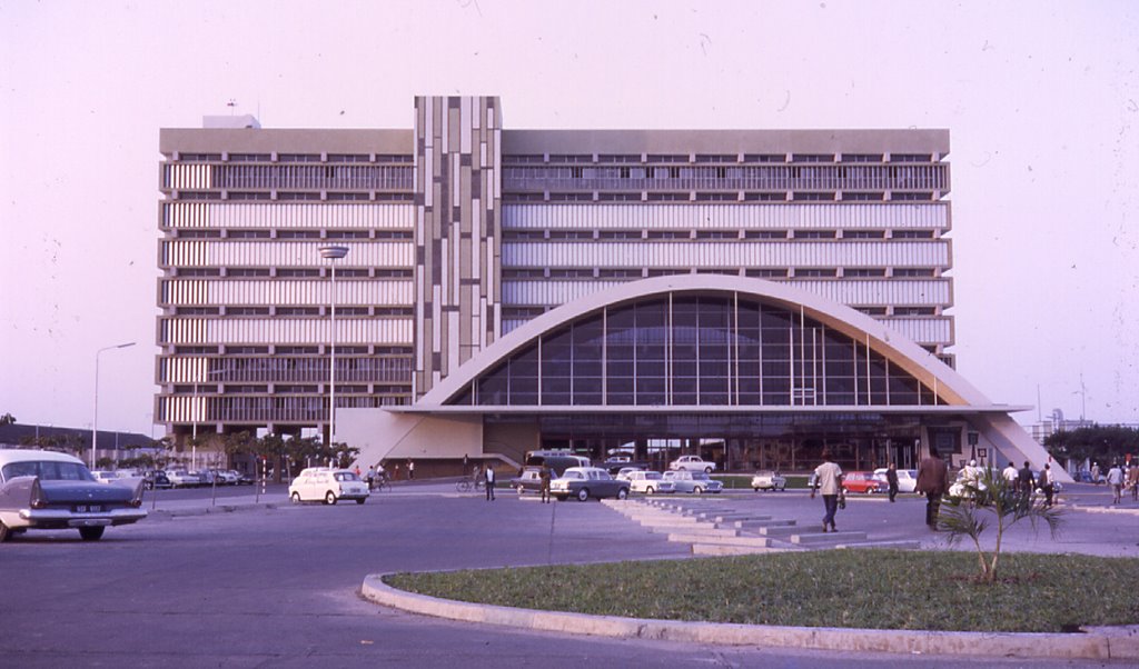 Beira, Moçambique, Estação Caminho Ferro, 1968 by Luís Boléo