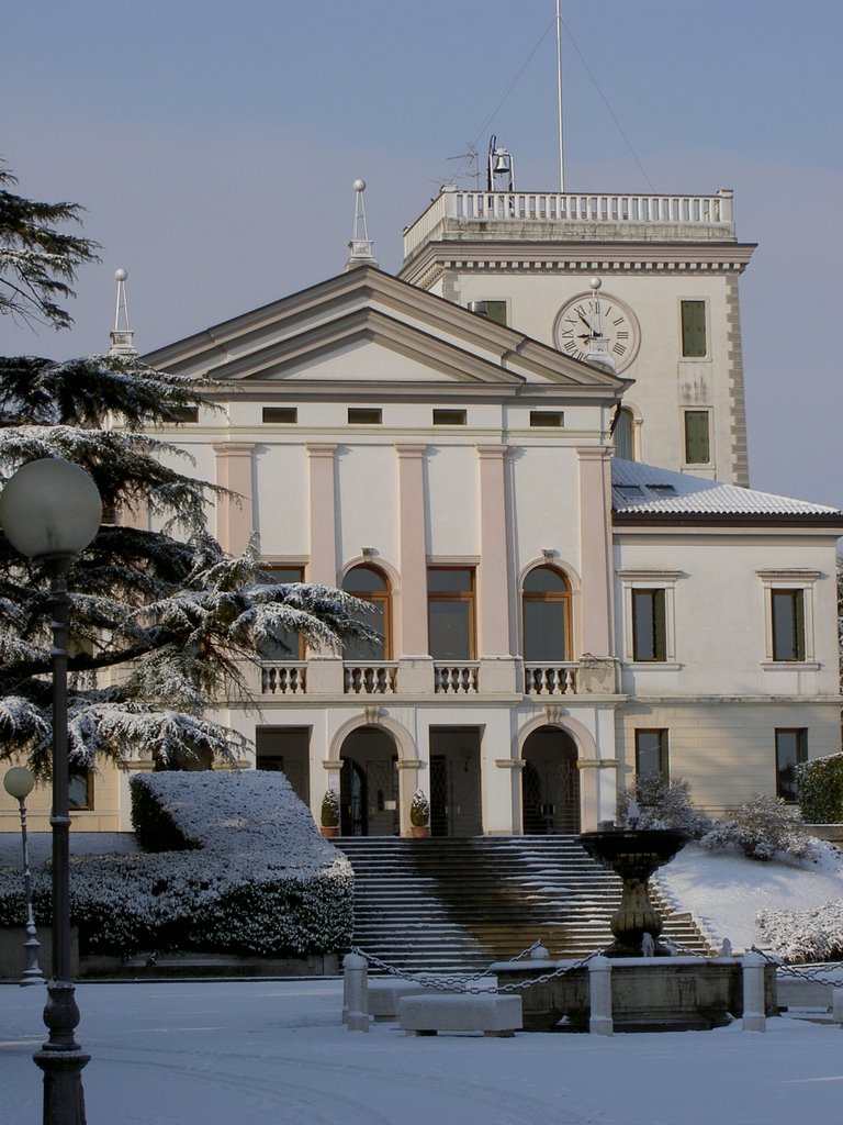 Municipio di Nervesa della Battaglia by renatozamai