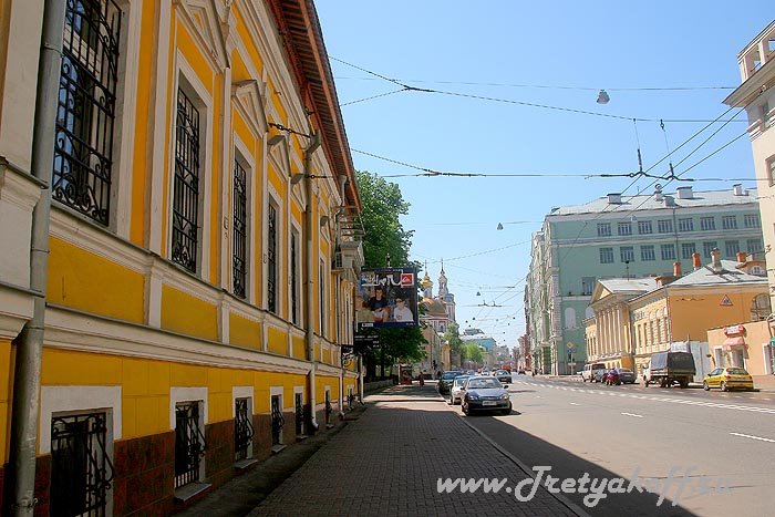 Basmanny District, Moscow, Russia by tretyakoff