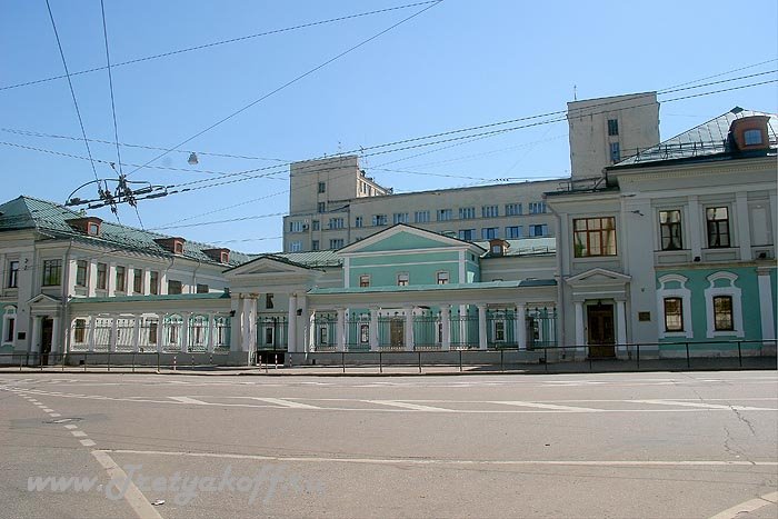 Basmanny District, Moscow, Russia by tretyakoff