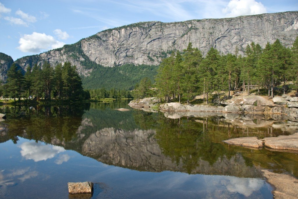 Near Setesdal, Norway by Zoran Babić