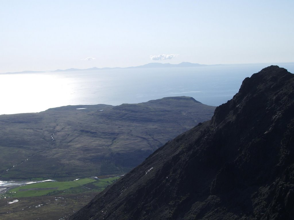 The Cuillin Ridge (May 2009) - The Outer Hebrides from Sgurr Mhic Choinnich ( www.CuillinRidge.co.uk ) by johndaly