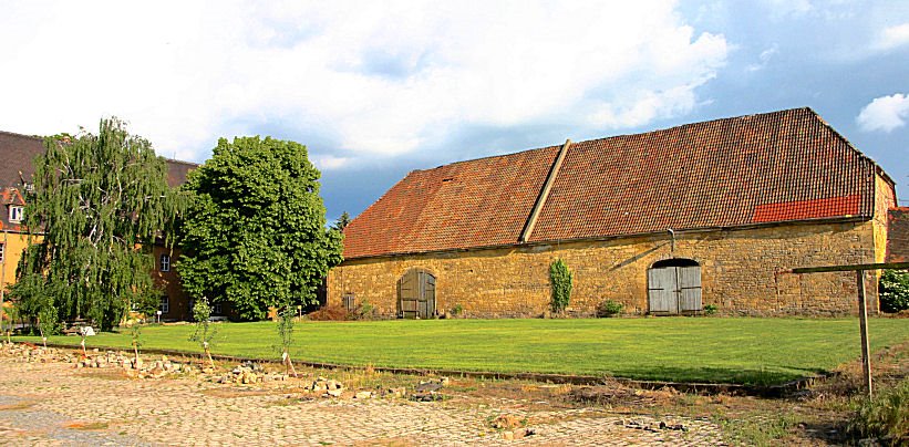 Scheune am Kloster by Andreas B. Otte