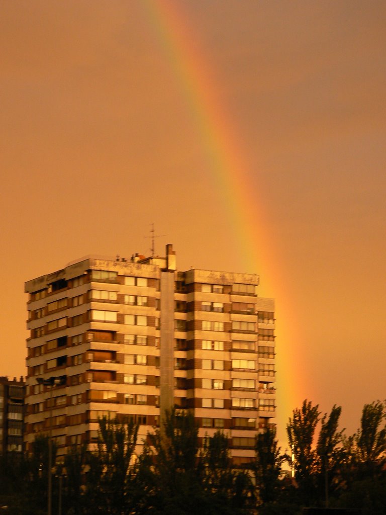 ARCO IRIS PAMPLONA by Dario Gil