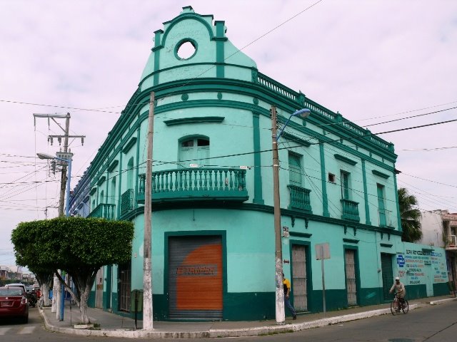 Casa Lara, Alvarado Ver. by Antonio Colorado