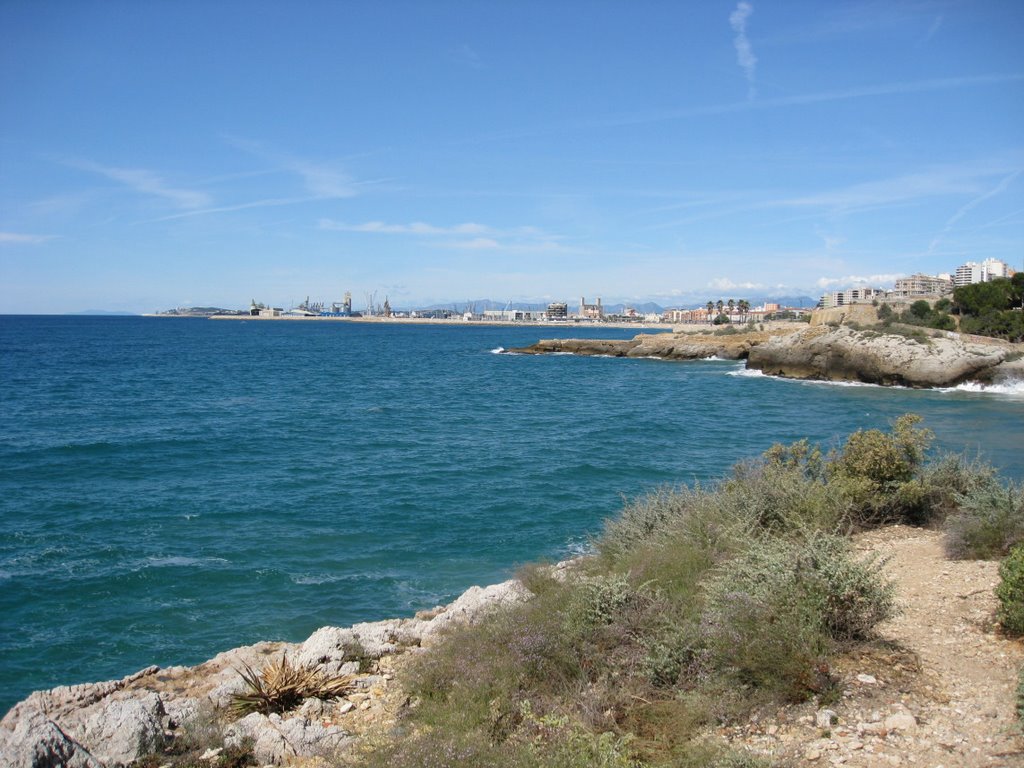 Port de Tarragona by Joel Marimon Bonet