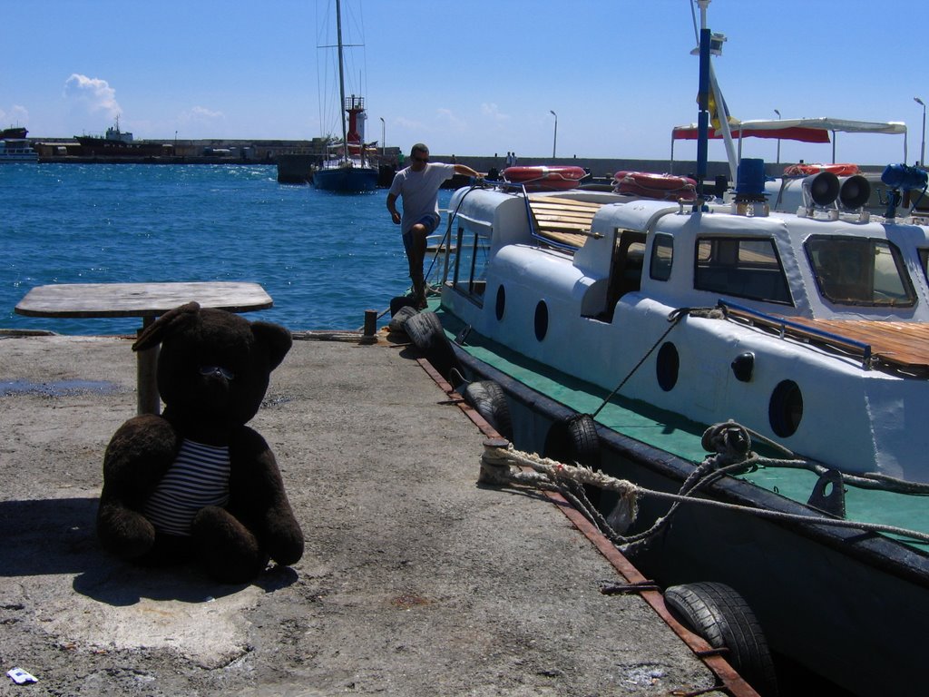 08/2006 Yalta, Naberezhna | Jałta, Nadbrzeżna | Ялта, Набережна by lvovo