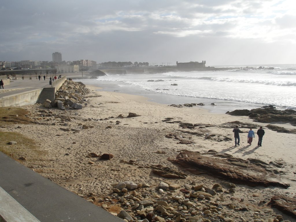 Praia de Matosinhos by Daniel Eusebio