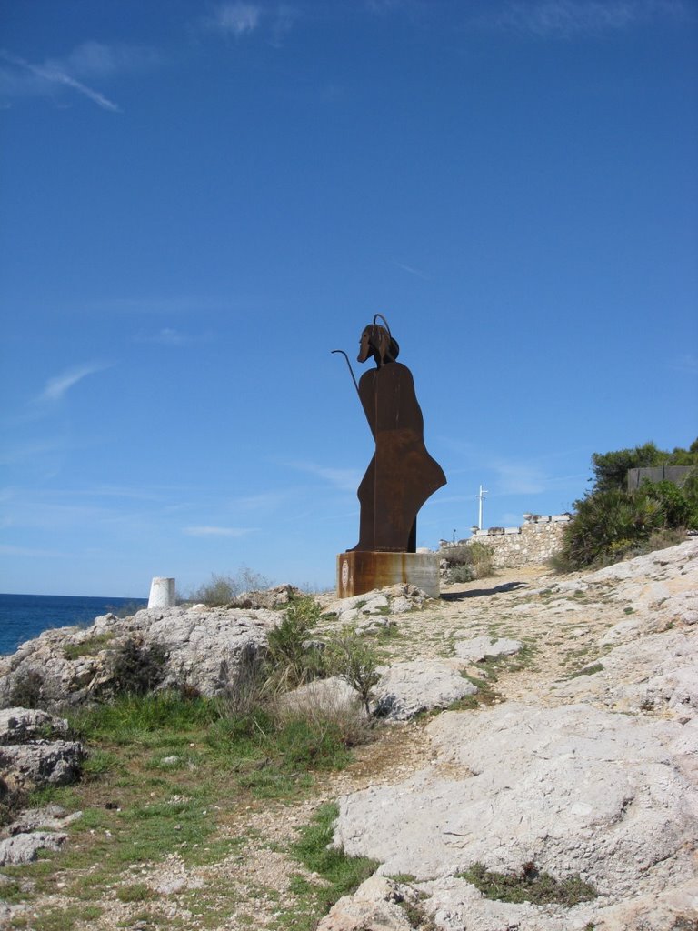 Estatua by Joel Marimon Bonet