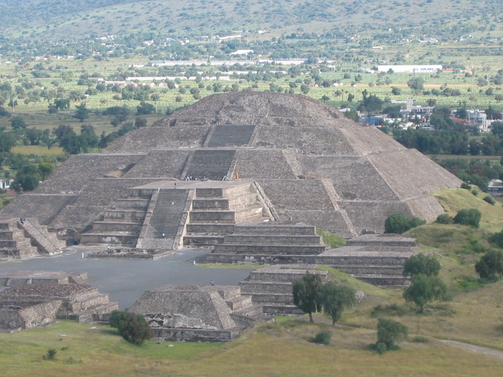 Teotihuacan, piramide de la luna by Gégé