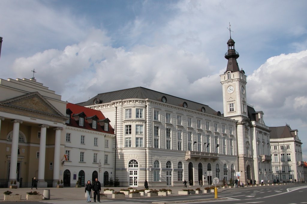 Śródmieście Północne, Warszawa, Poland by Claude Beauchamp