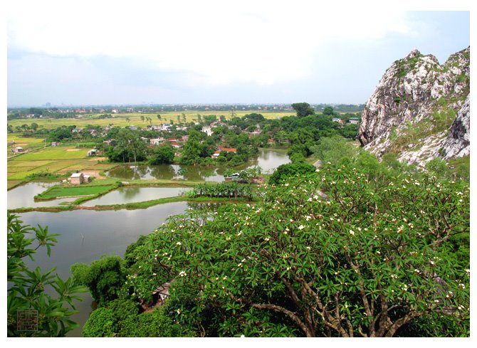 View from Vô Vi pagoda by Chitto