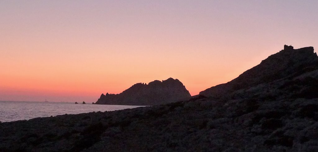 Les Calanques, Phare de Planier, Ile Maire,sémaphore des Goudes by Philippe BELLARD