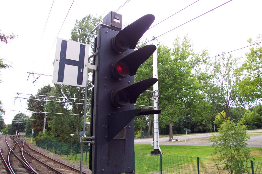 Nothaltsignal auf Hauptsignal Red D1 für Gegengleis by Hurrug