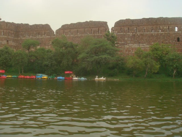 Boatin' @ Purana Fort by *S.Farooq Hammad*