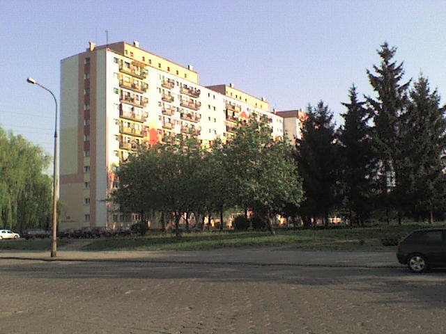 View to the south from Sunny Sq. in the evening by haryscience